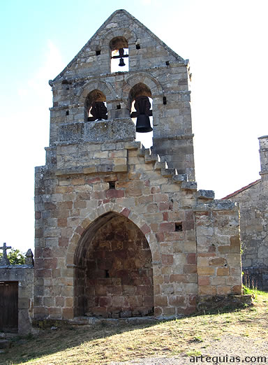 Espada&ntilde;a rom&aacute;nica con su escalera