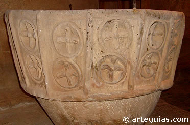 Pila bautismal de Revilla de Santull&aacute;n