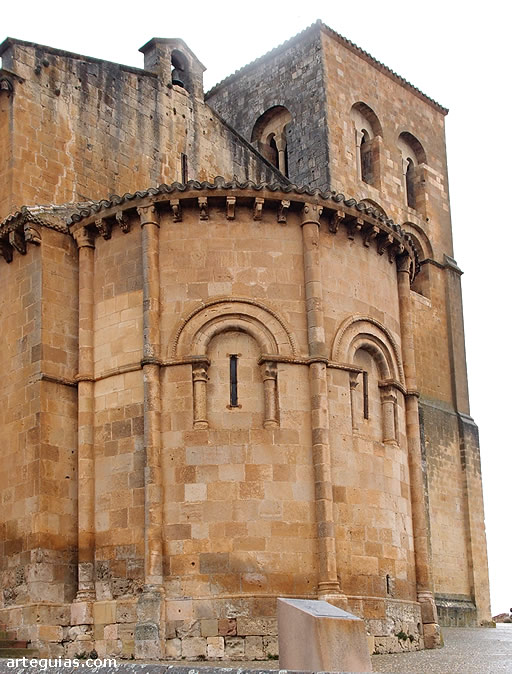 Cabecera y campanario
