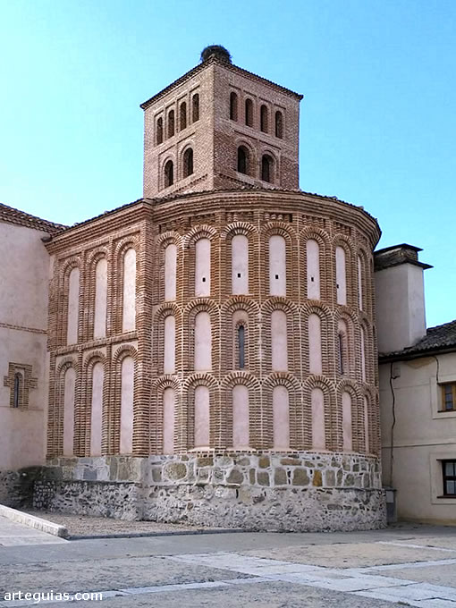 Cabecera y torre de la iglesia de San Baudilio de Samboal, Segovia