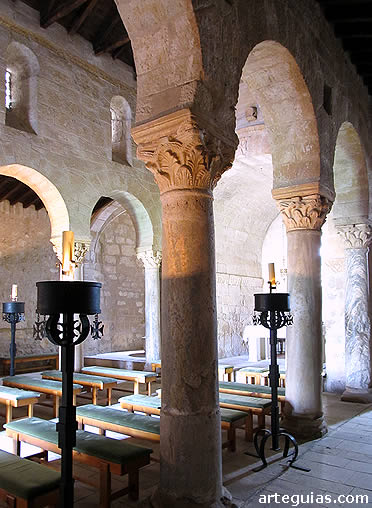 Interior del edificio, desde la nave sur