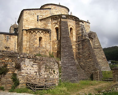 Iglesia de San Mart&iacute;n de Mondo&ntilde;edo desde el sureste