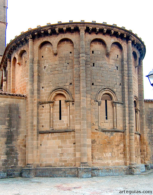 Cabecera de la iglesia de San Martín de Uncastillo