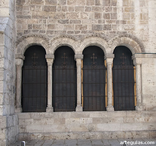 Deetalle del pórtico norte