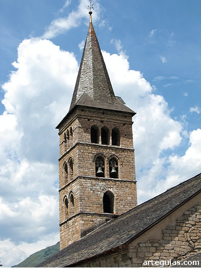 Torre campanario