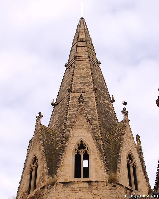 Iglesia de Santa María de Palacio de Logroño: la aguja gótica tan característica