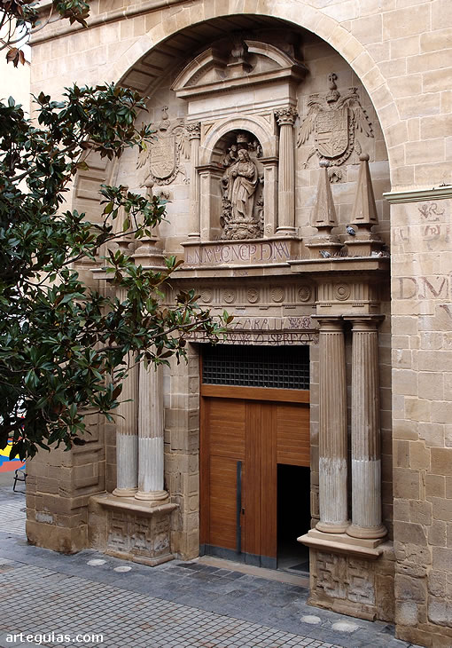 Iglesia de Santa María de Palacio de Logroño: portada barroca