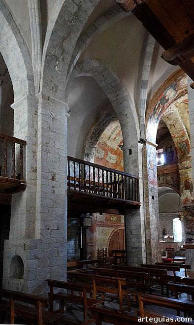 Interior de la Iglesia de Sant Andreu de Salardú