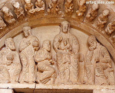 T&iacute;mpano de la puerta de iglesia de  Ahedo de Butr&oacute;n