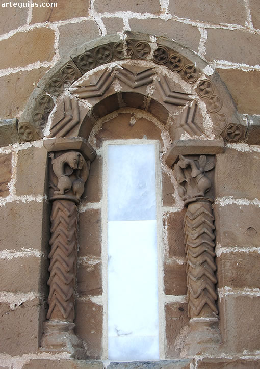 Ventanal absidal