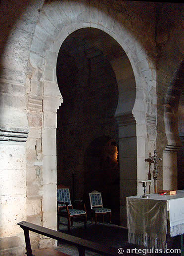 Arco triunfal del &aacute;bside central, Wamba