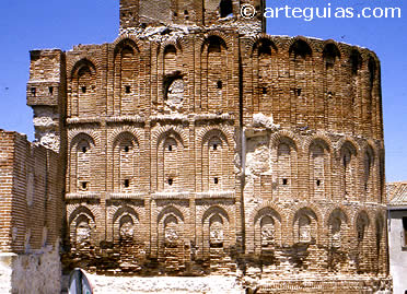 Ruinas de la iglesia de San Pedro de Alcazar&eacute;n, Valladolid, antes de la reciente restauraci&oacute;n