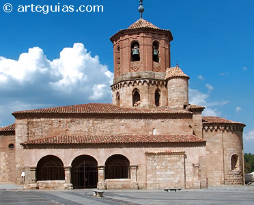 Exterior de San Miguel de Almaz&aacute;n