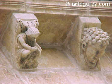 Canecillos. Bas&iacute;lica de Armentia