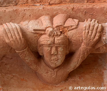 Detalle de la arquivolta de Santa Mar&iacute;a del Val. Atienza