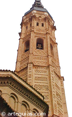 Campanario mud&eacute;jar de la Colegiata de Calatayud. Zaragoza