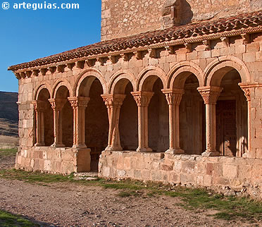 Caracena. Vista exterior