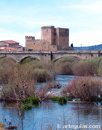 Castillo del Puente del Congosto. Salamanca