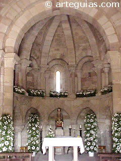 &Aacute;bside de la iglesia de Eunate