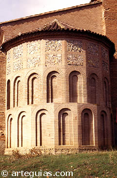Cabecera mud&eacute;jar de la iglesia de Gal&aacute;pagos