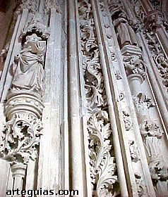Puerta de la iglesia del Monasterio del Paular
