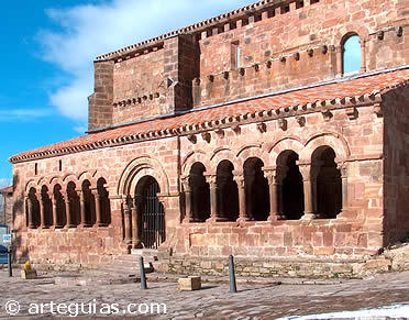 Galer&iacute;a porticada de Pineda de la Sierra. Burgos