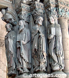 Figuras naturalistas del P&oacute;rtico de la Gloria