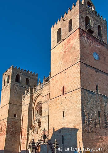 Fachada de la Catedral de Sig&uuml;enza