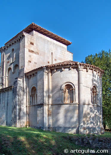 Santa Mar&iacute;a de Siones desde el oeste