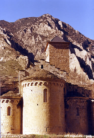 Monasterio de Ala&oacute;n: cabecera de la iglesia
