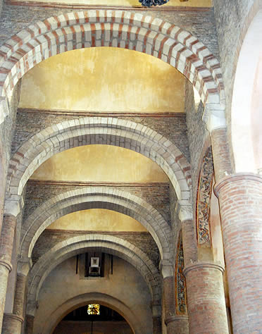 Tournous