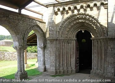 fachada de la iglesia de Vilar de Donas
