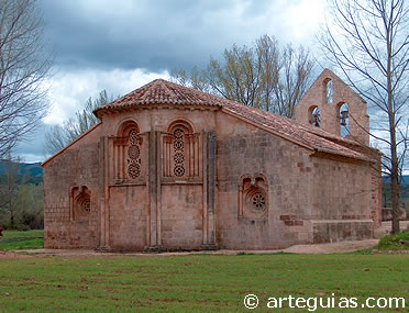 Cabecera de tres &aacute;bsides de Santa Coloma de Albendiego