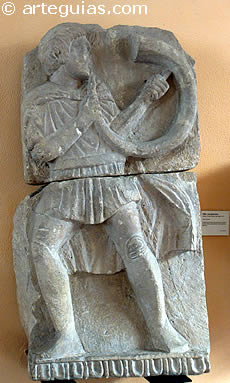 Arte Ib&eacute;rico: Cornic&eacute;n de Osuna