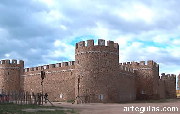 Castillo de Alija del Infantado, uno de los castillos mejor conservados de Le&oacute;n