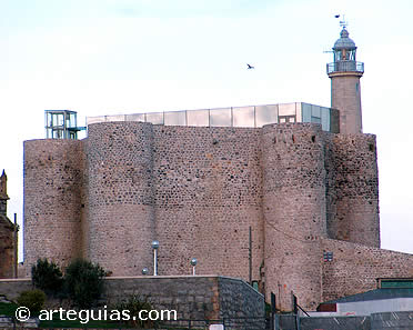 El de Castro Urdiales es uno de los mejores castillos de Cantabria