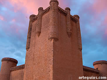 Castillo de Torrelobat&oacute;n en Valladolid, Torre del Homenaje.