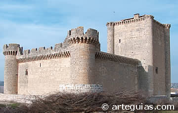Villafuerte de Esgueva. T&iacute;pico castillo de la "Escuela de Valladolid"
