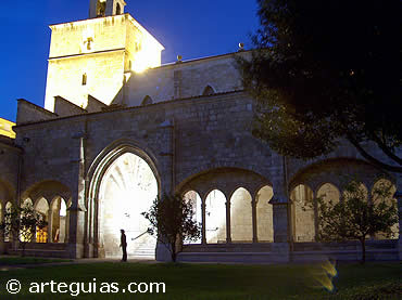 Claustro g&oacute;tico de la Catedral de Santander