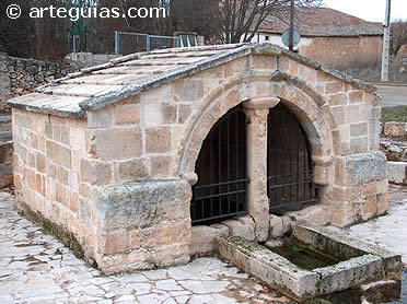 Fuente rom&aacute;nica de Fresno de la Fuente (Segovia)