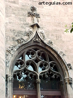 Ventanal de la Lonja de Valencia