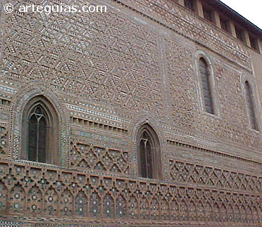 Muro mudéjar de la "Parroquieta" de la Seo
