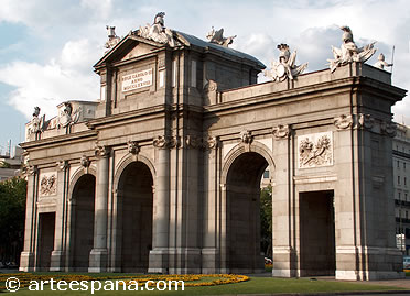Arte Neocl&aacute;sico: Puerta de Alcal&aacute;, de Francisco Sabatini