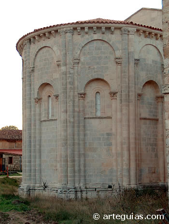 &Aacute;bside central de la iglesia del monasterio