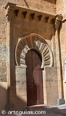 Portada mud&eacute;jar en la iglsia de San Miguel de C&oacute;rdoba