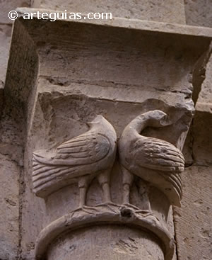 Capitel de la nave.  Monasterio de Santa Mar&iacute;a de la Sierra (Collado Hermoso, Segovia)