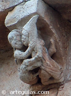 Canecillo de San Miguel de Fuentidue&ntilde;a