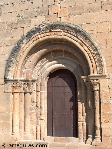 Puerta occidental de Tirgo