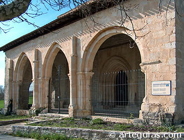 Alegr&iacute;a, Santuario de Nuestra Se&ntilde;ora de Ayala. P&oacute;rtico tardorrom&aacute;nico