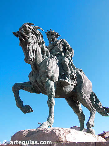 Plasencia erigi&oacute; una estatua a Alfonso VIII por haber fundado esta ciudad